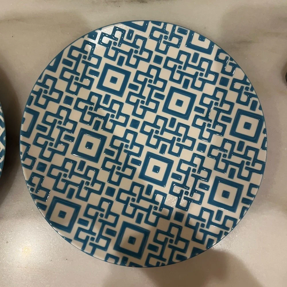 Blue Crate & Barrel Kate Spain Chase Luncheon Salad / Dessert 8.5 Inch Plates